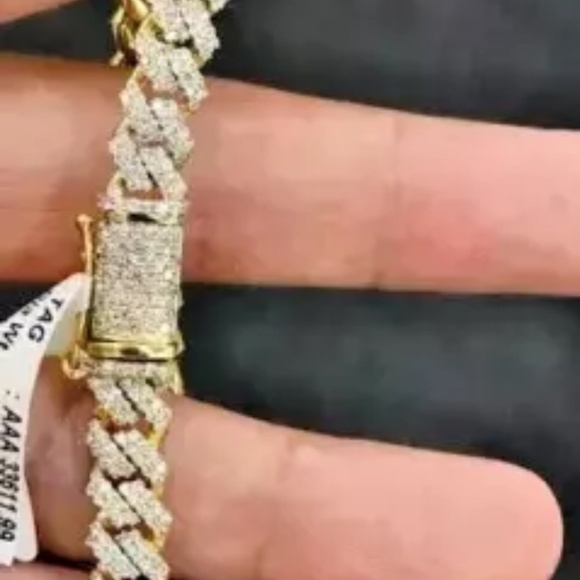 10MM Lab Created Diamond Cuban Link Bracelet – 14K Yellow Gold Plated 8” Men’s - Picture 4 of 6